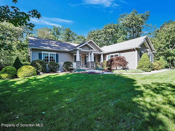2nd image of 101 Hampshire Dr