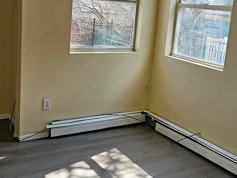 120-65 167th St #2L — Photo 2