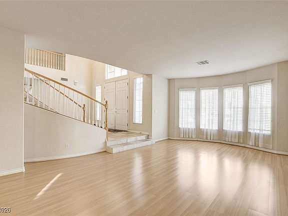 4th image of 144 Tamarron Cliffs St