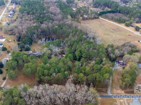 152 Moores Lake Rd, Wadesboro, NC 28170
