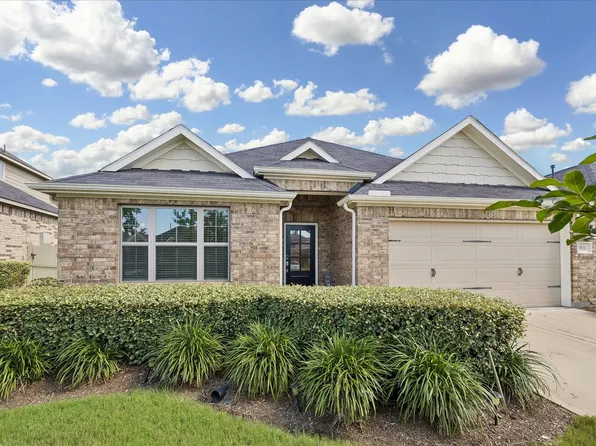 9830 N Goshawk Trl, Conroe, TX 77385