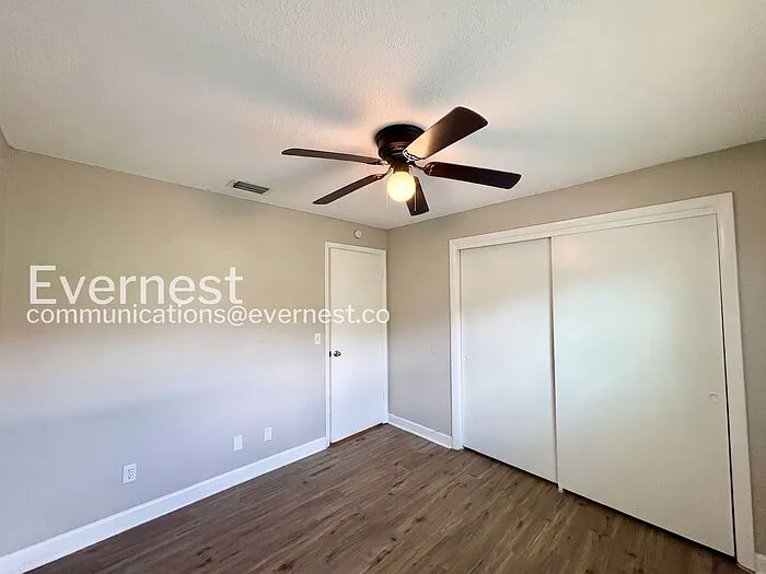 4708 Harwich St — Photo 18