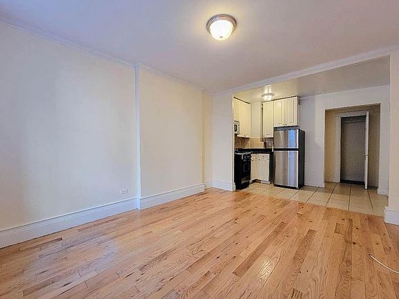 3rd image of 312 W 87th St #1X