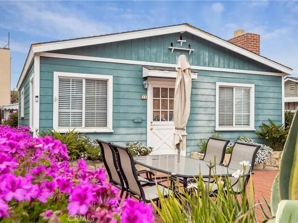 38 4th Ct, Hermosa Beach, CA 90254