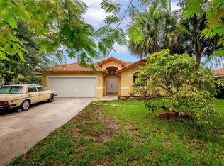 16859 Crestview Ln, Weston, FL 33326