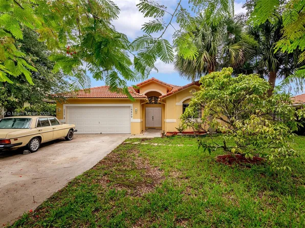 16859 Crestview Ln, Weston, FL 33326