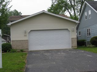 313 Beachview Dr, Round Lake Beach, IL