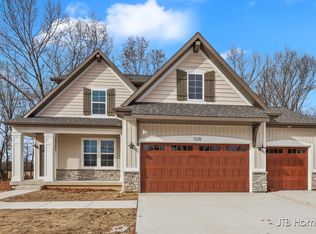 1335 Kimber Dr SE, Lowell, MI 49331