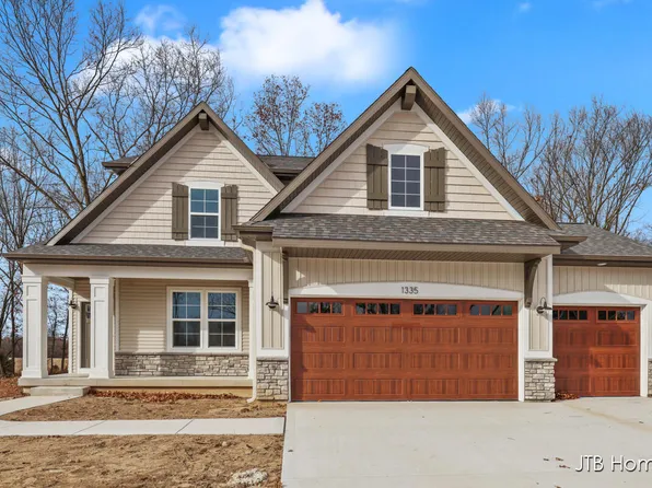 1335 Kimber Dr SE, Lowell, MI 49331