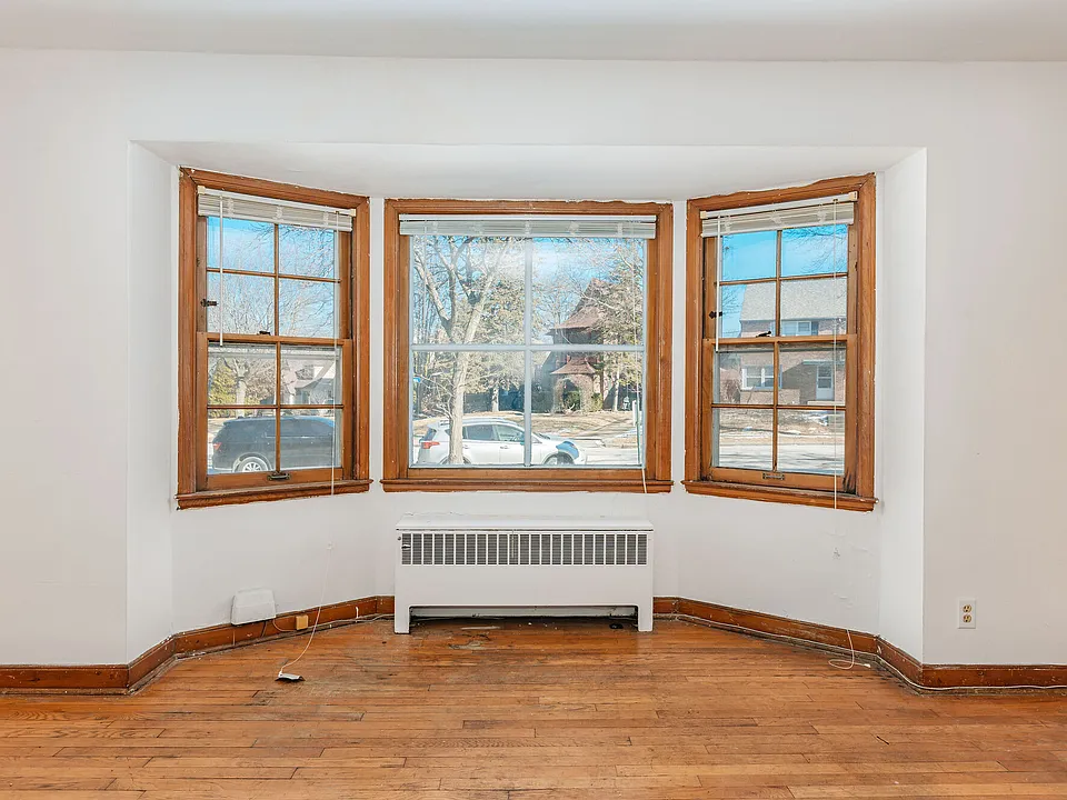 Bay Window