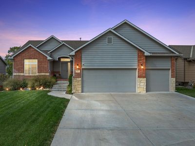 702 E Sprucewood Cir, Park City, KS, 67147