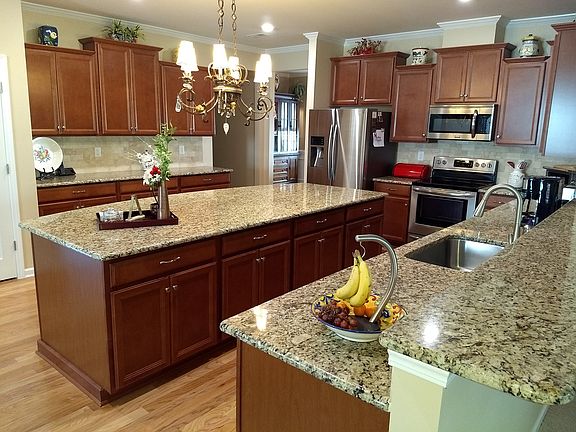 eat in kitchen 