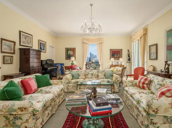4 Sutton Place image 3 of 22