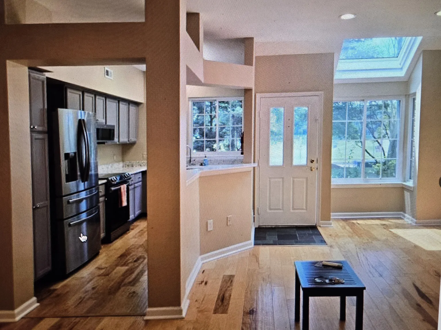 2 bed, 1160 sqft, $3,295 — Photo 3