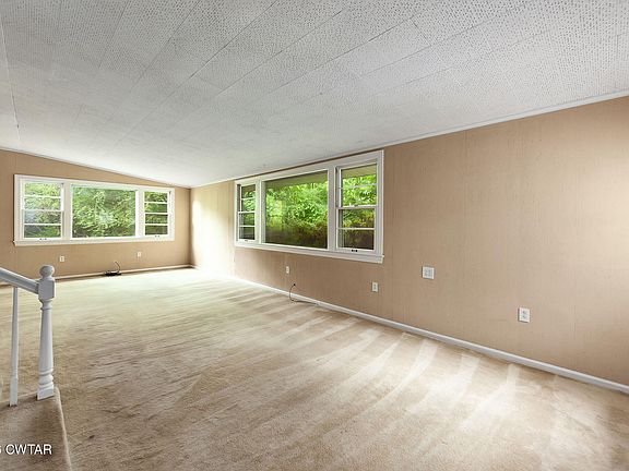 4th image of 118 Radio Rd