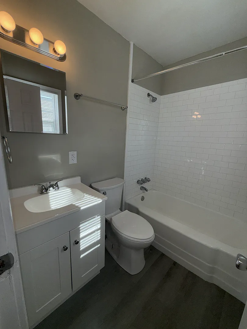 1437-1459 W. Fourth St. - 12 Unit — Photo 2