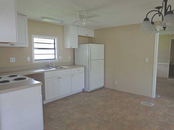 4th image of 158 Westhaven Ct