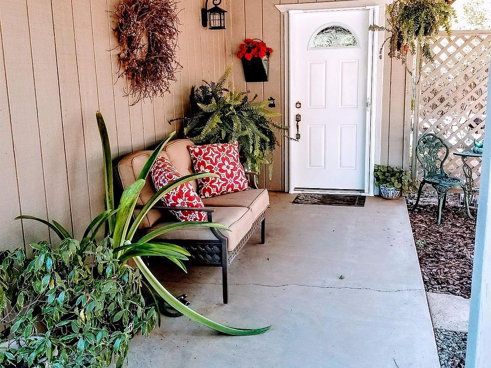 1st image of 23238 Lone Pine Dr