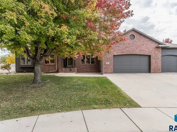 4401 E Aster Cir, Sioux Falls, SD 57103