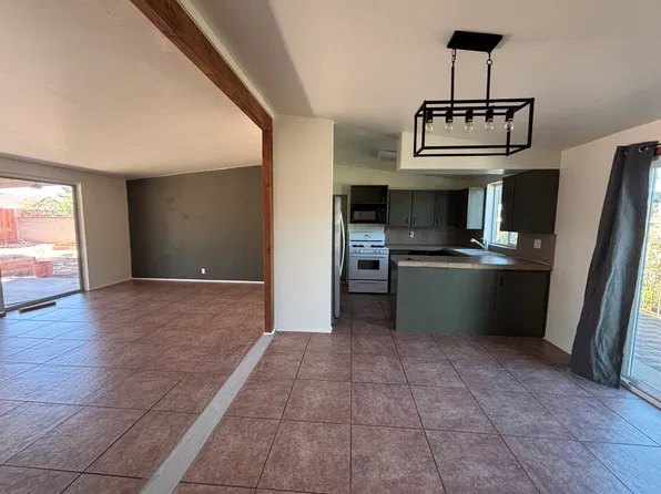 7450 E Eli Dr, Tucson, AZ 85710