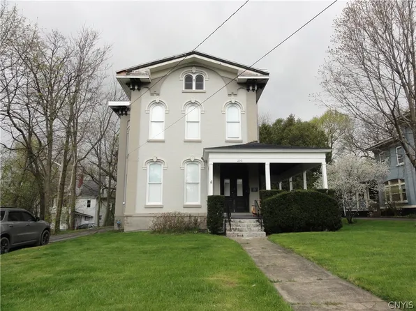 205 Highland Ave, Syracuse, NY 13203