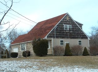 22 Wayne Ct, Westhampton, NY 11977