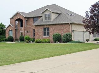 2492 E 309th Rd, Peru, IL 61354