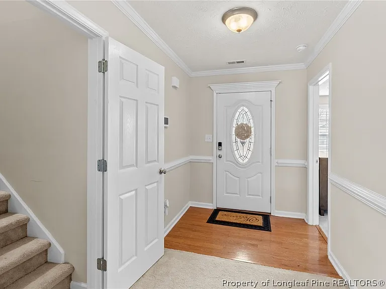 255 Collinwood Dr — Photo 5