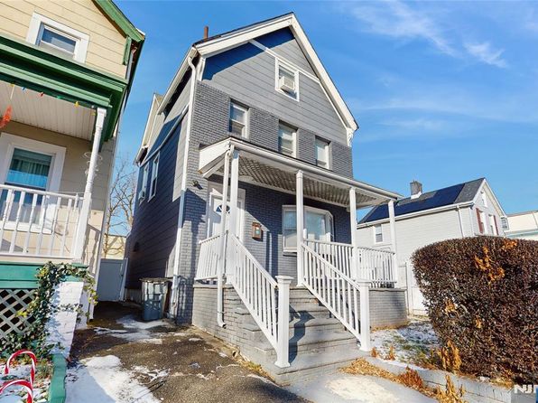 21 Lake St, East Orange, NJ 07017
