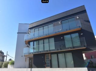3958 Moore St, Los Angeles, CA 90066