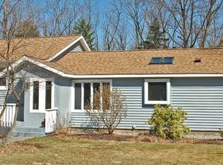 21 Reynolds Rd, Troy, NY 12180