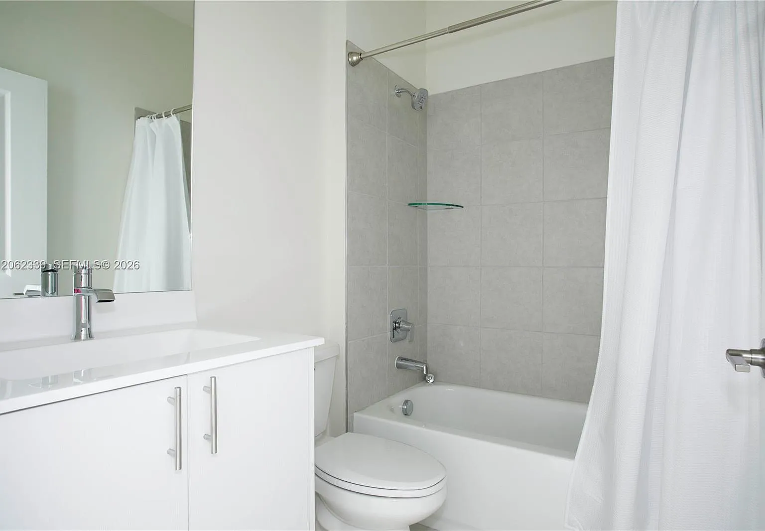 3 bed, 1100 sqft, $3,300 — Photo 1