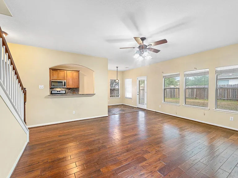 10003 Lynette Falls Dr — Photo 22