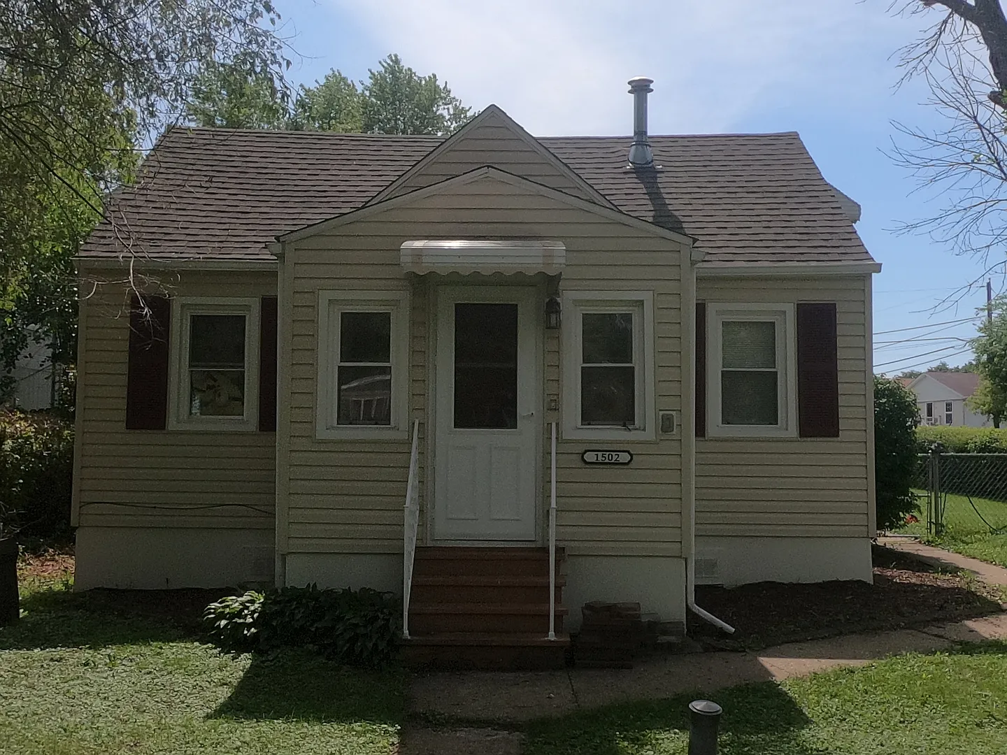 1502 N Oak Ave photo 1