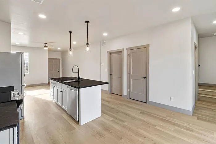 599 Teatro Ct — Photo 5