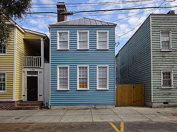 3rd image of 126 Logan St