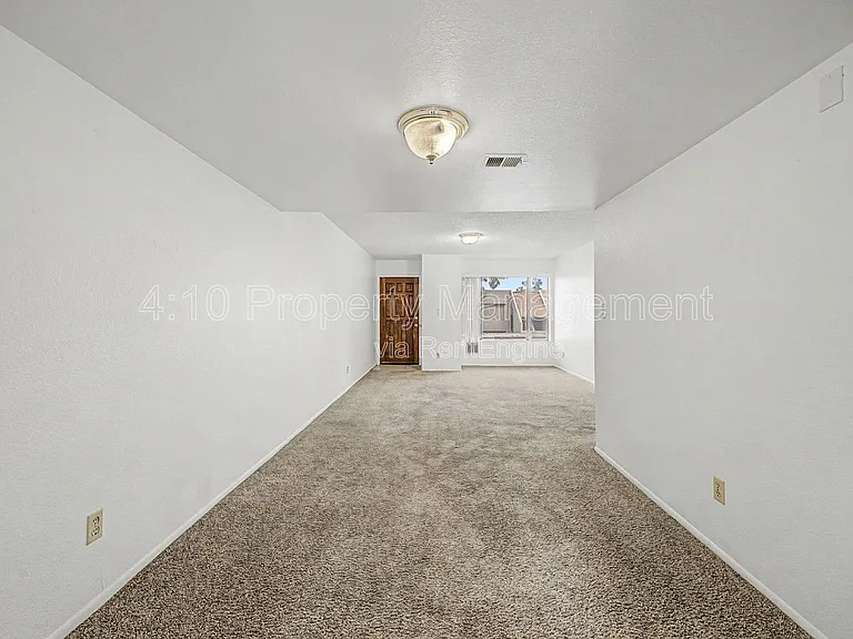 1927 E Hampton Ave #256 — Photo 8