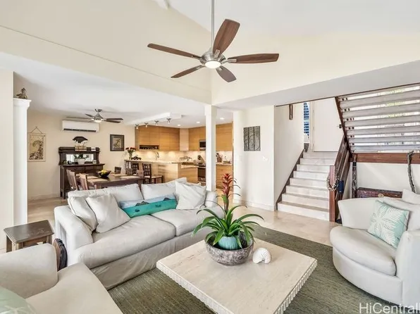 389 Kaelepulu Dr #1504, Kailua, HI 96734