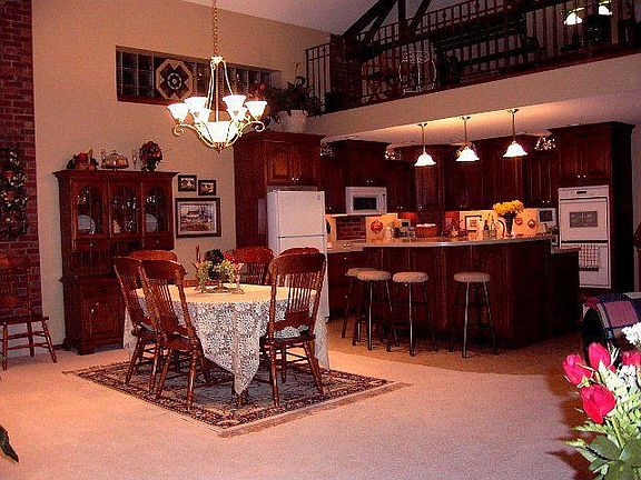 Dining/Kitchen