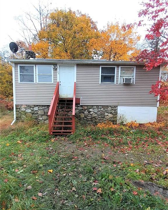 2nd image of 29 Hillcrest Trl