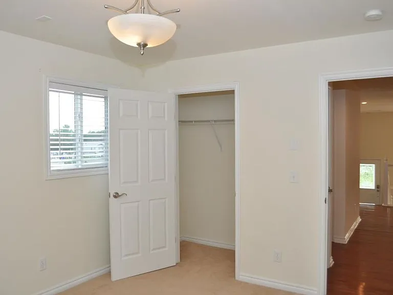 53 Fuller Cir — Photo 9
