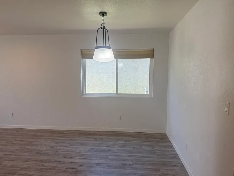 1820 Marigold Ln — Photo 4