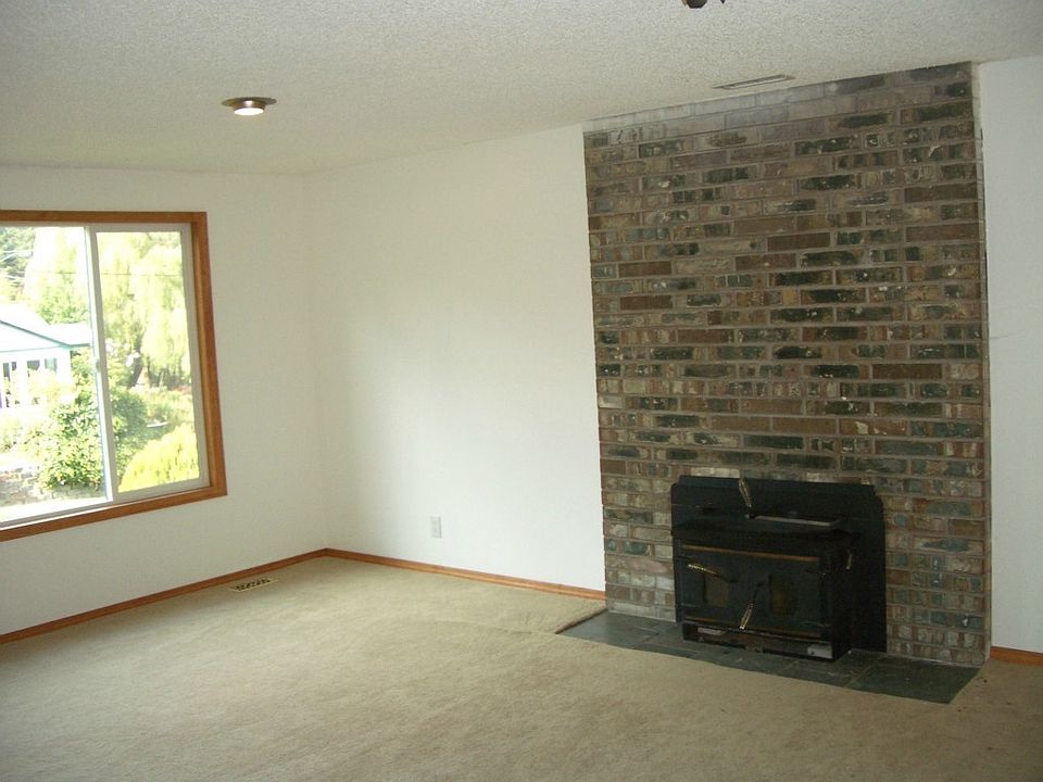 2nd image of 4804 240th St SW