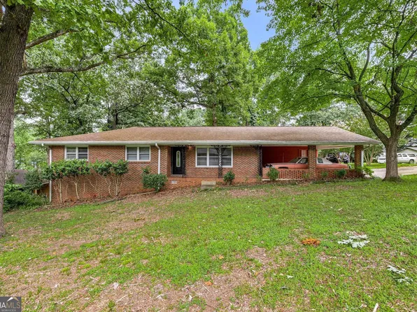 5951 Robin Hood Ln, Norcross, GA 30093