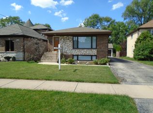 8652 W Sunset Rd, Niles, IL 60714