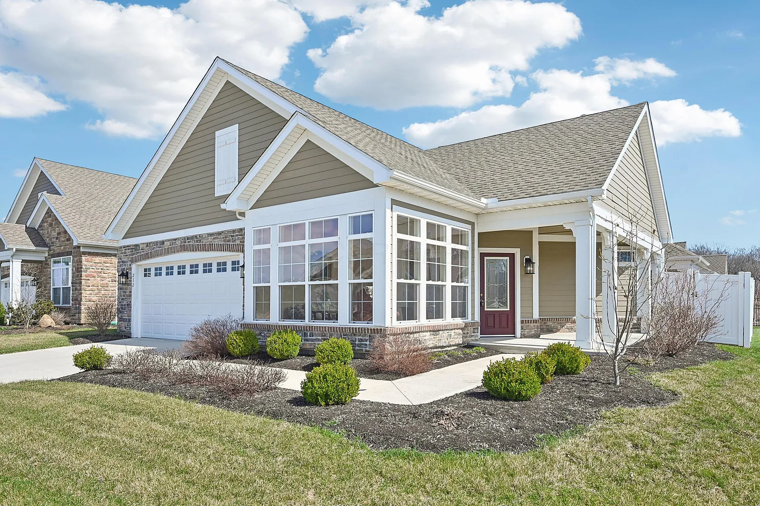 212 Eisley photo 1
