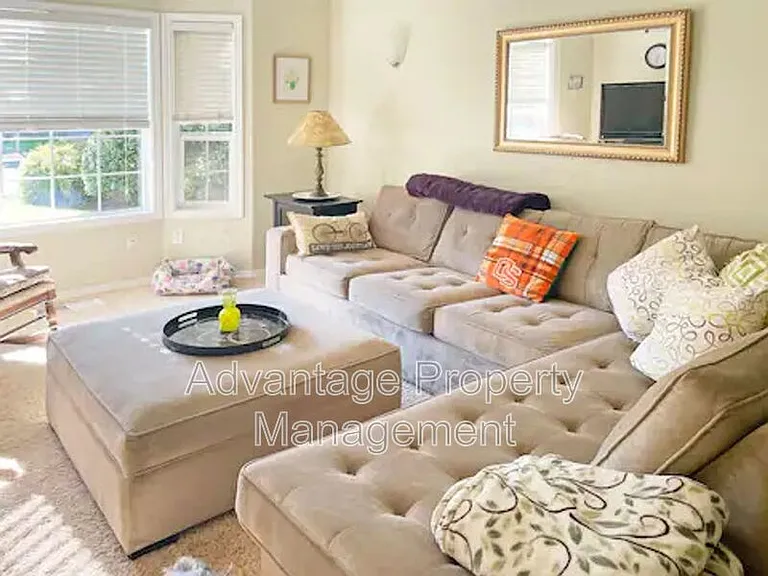 1622 SW Country Club Pl — Photo 7