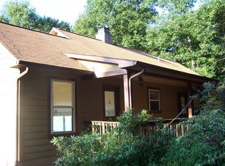 576 Hamlet Dr, Burnsville, NC 28714