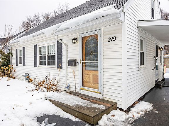 2nd image of 219 Carlisle St