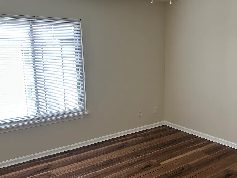 120 Wells Ct — Photo 15